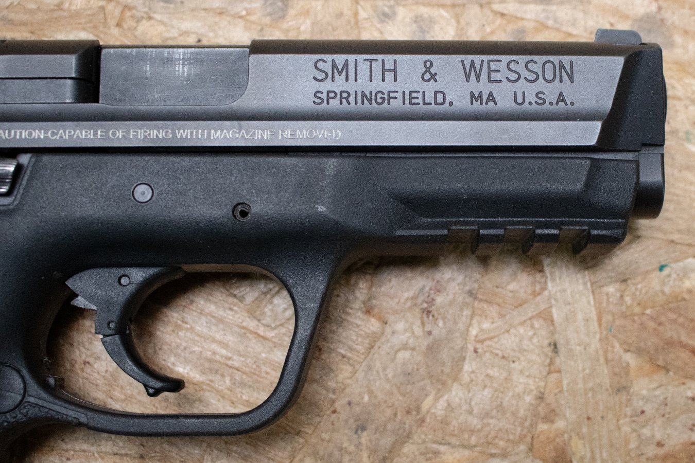 SMITH AND WESSON M&P9 9mm Police Trade-In Pistol with Accessory Rail
