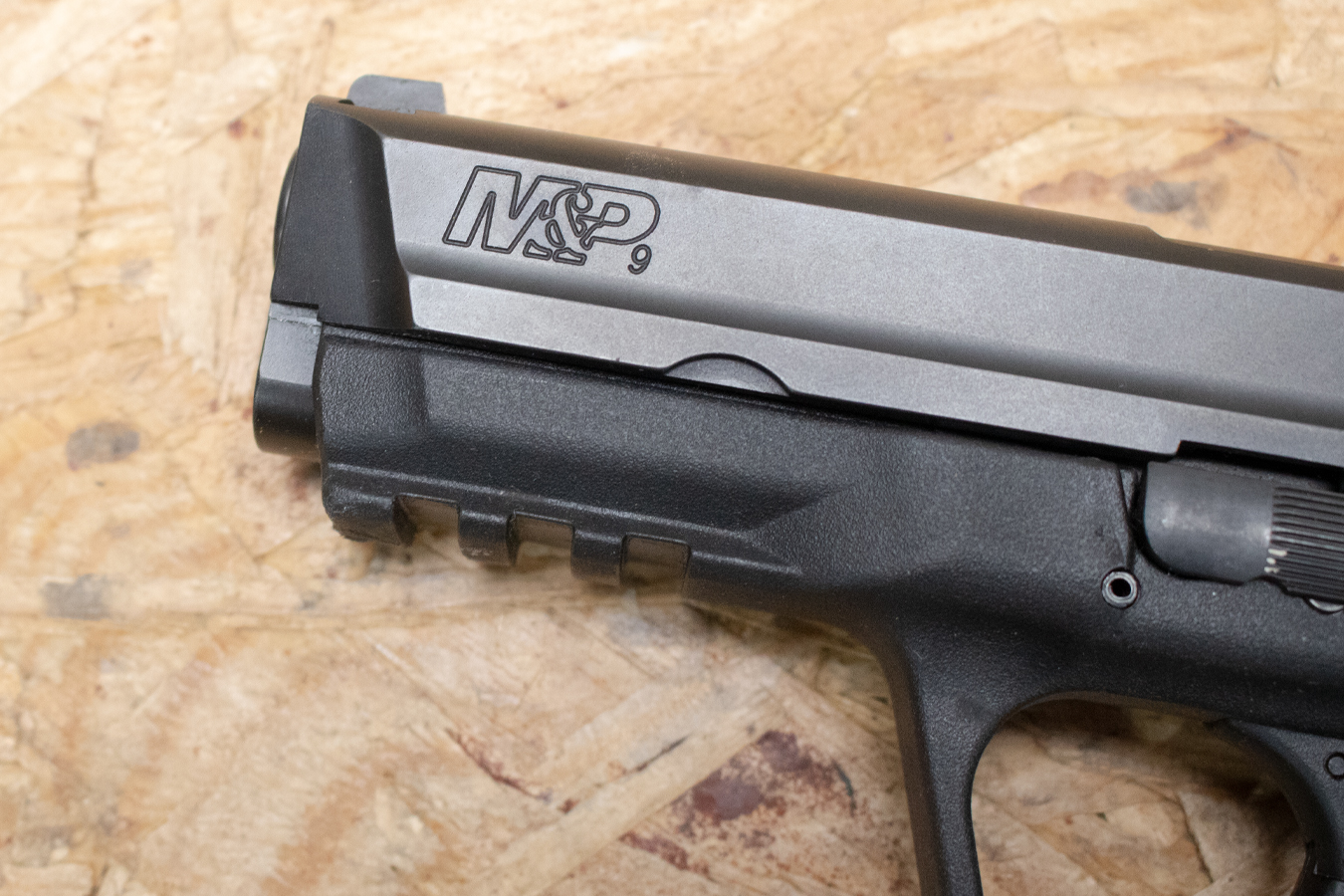 SMITH AND WESSON M&P9 9mm Police Trade-In Pistol with Accessory Rail