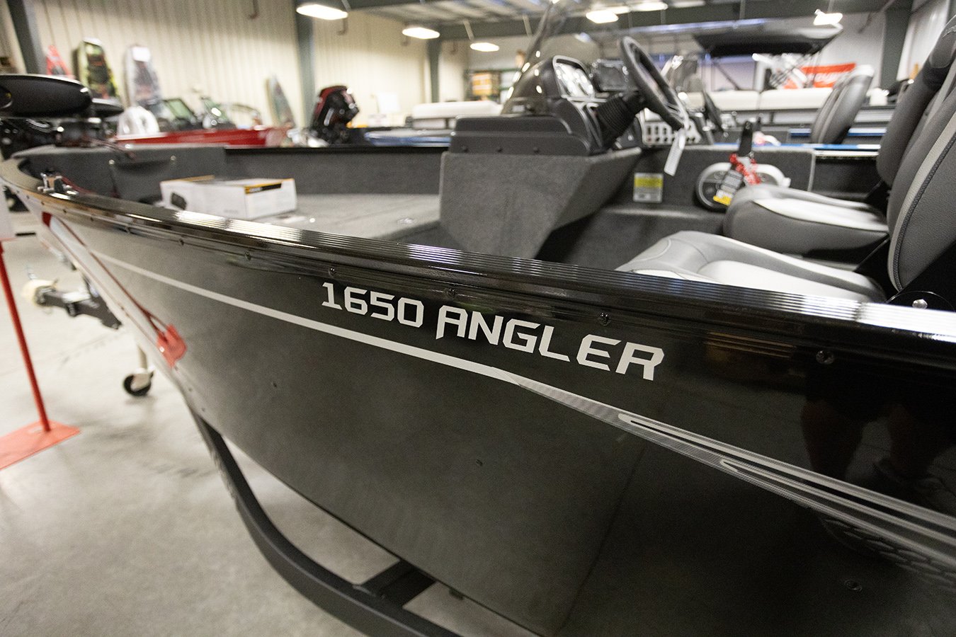 Lund 2022 1650 Angler SS with Mercury 50ELPT Black
