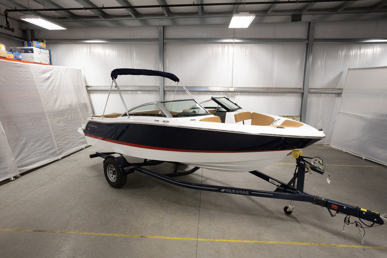 Four Winns 2021 - Horizon 190 with 4.5L 250 HP Motor