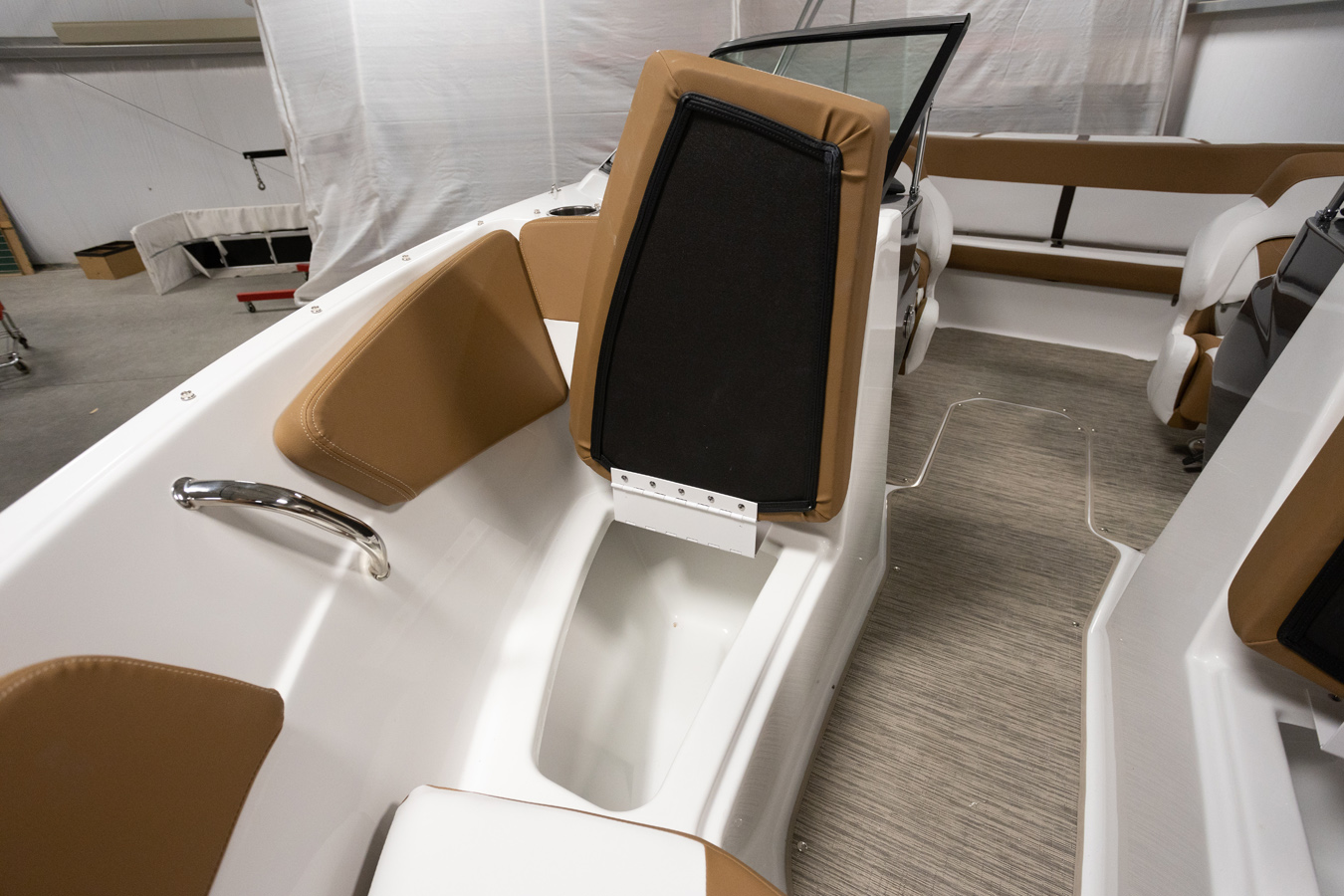 Four Winns 2021 - Horizon 190 with 4.5L 250 HP Motor