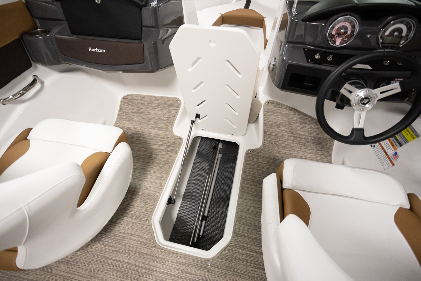 Four Winns 2021 - Horizon 190 with 4.5L 250 HP Motor