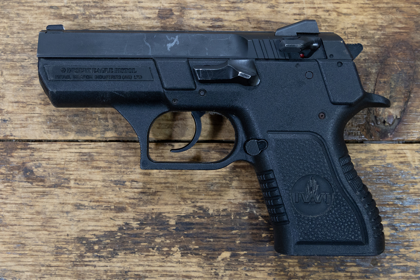 MAGNUM RESEARCH IWI Desert Eagle 40 S&W Police Trade-In Pistol (Magazine Not Included)