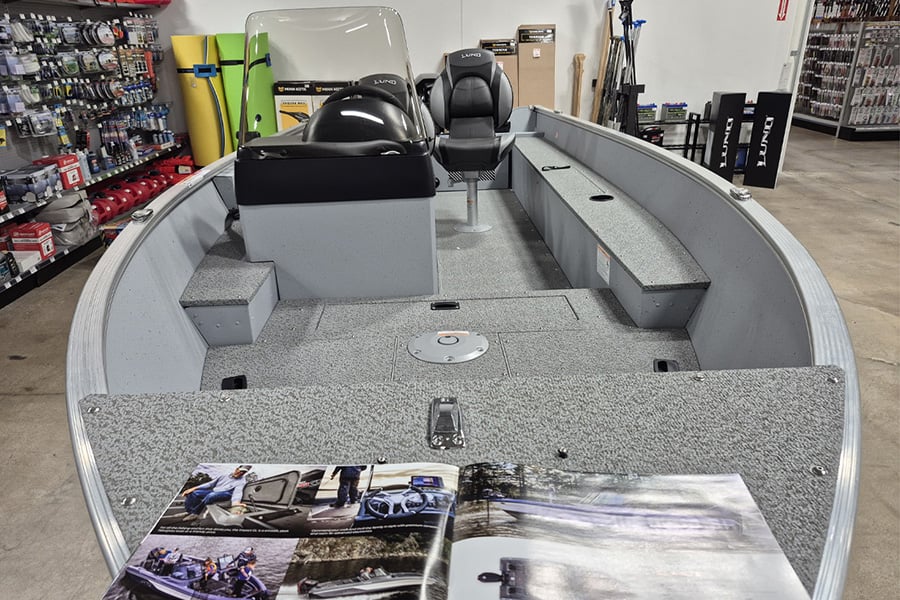 Lund 2026 1600 Fury SS with Mercury 40ELPT Outboard Engine