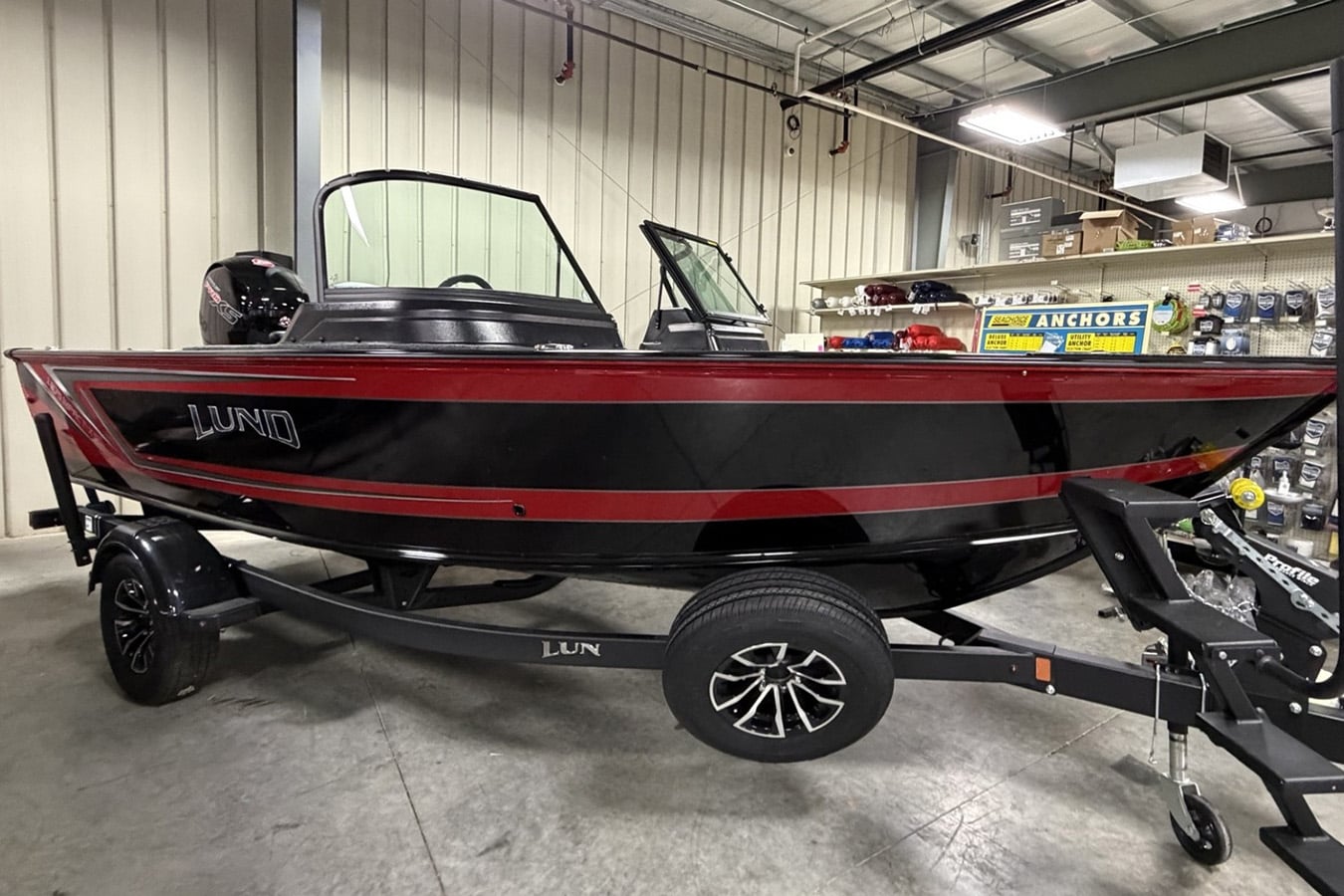 Lund 1875 Impact XS Fish & Ski Boat with Mercury 150 XL Pro XS and ShoreLand'r Trailer