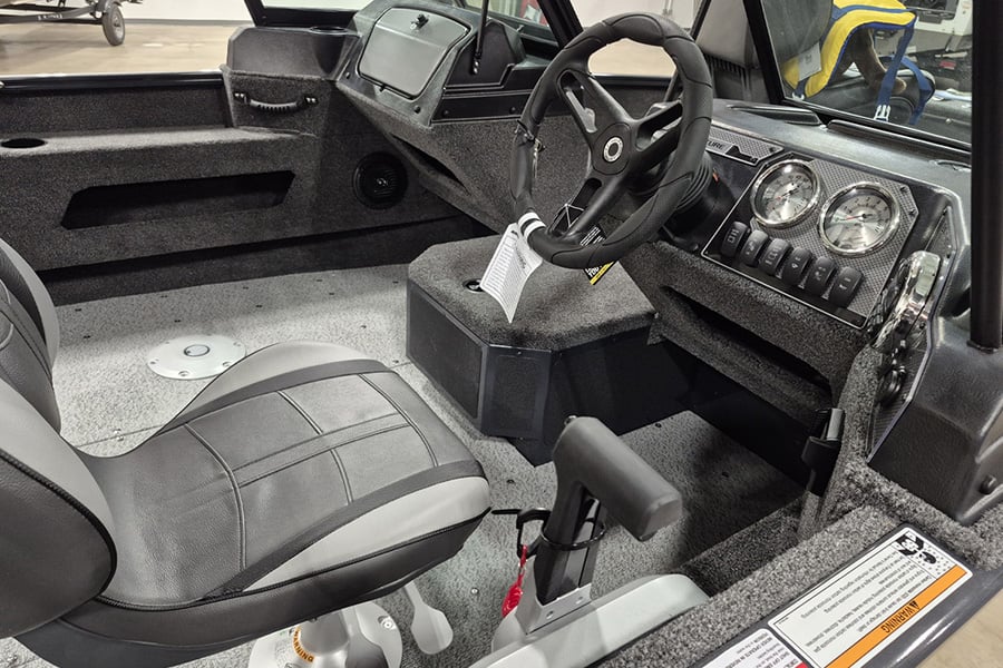 Lund 2026 1775 Adventure Sport with Mercury 115 ELPT Pro XS