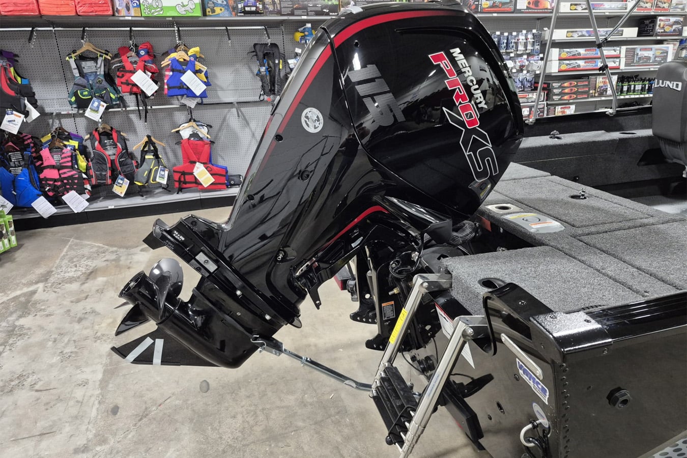 Lund 2026 1775 Adventure Sport with Mercury 115 ELPT Pro XS