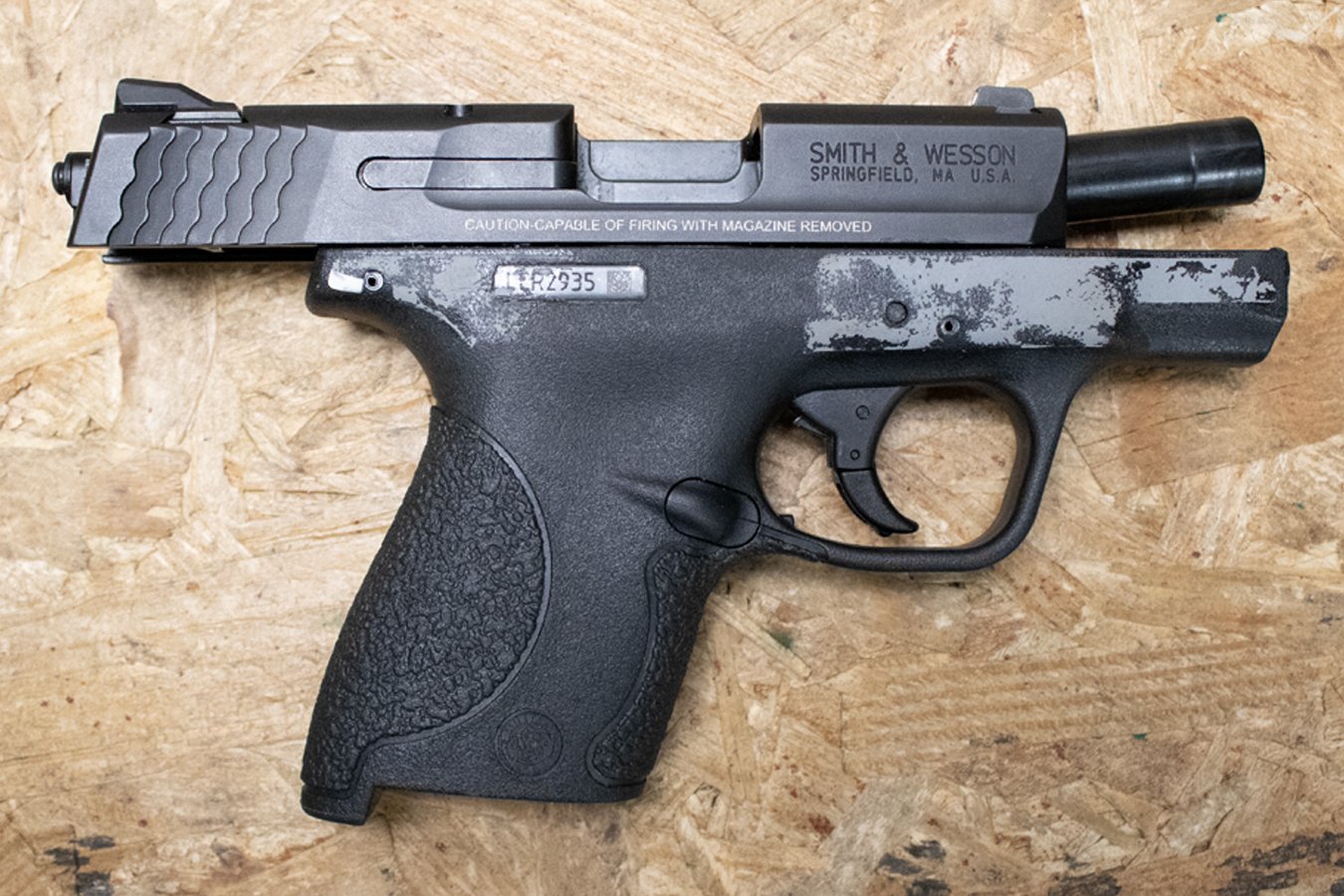SMITH AND WESSON M&P40 Shield 9mm Police Trade-In Pistol