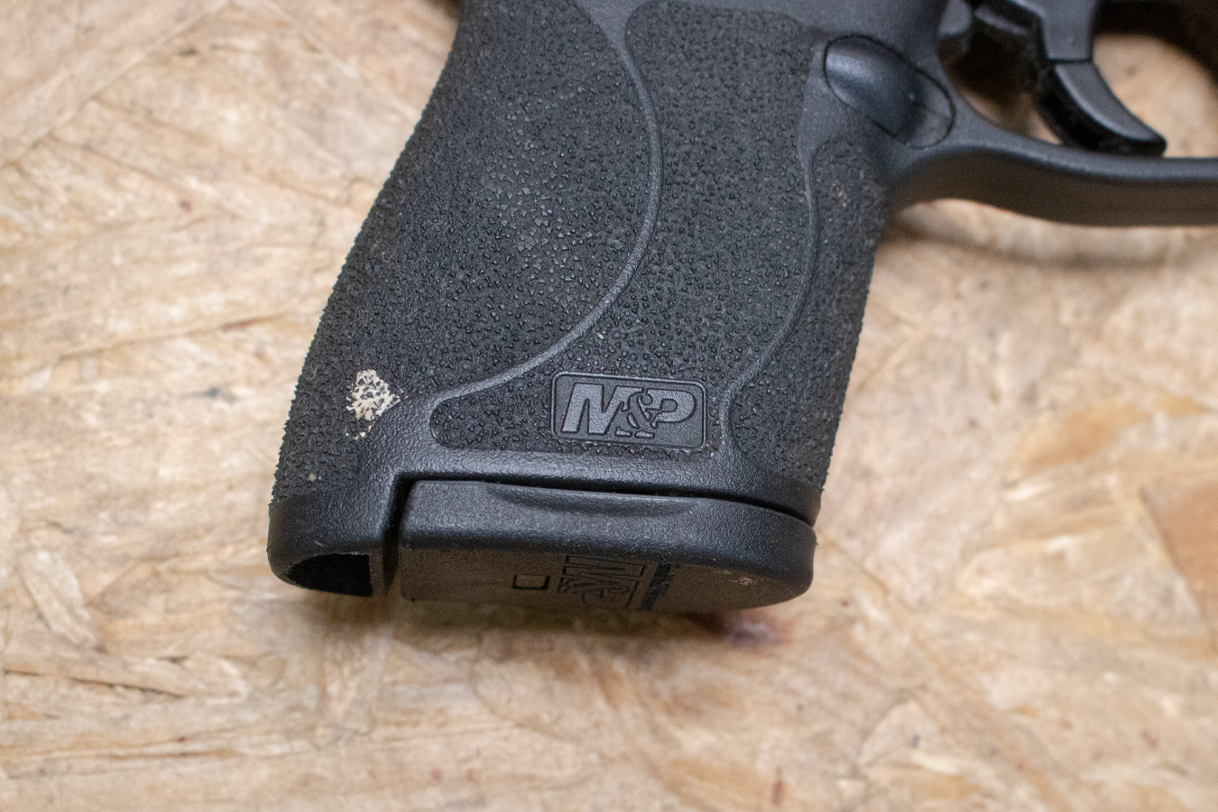 SMITH AND WESSON M&P40 Shield 2.0 40 S&W Police Trade-In Pistol with CT Laser