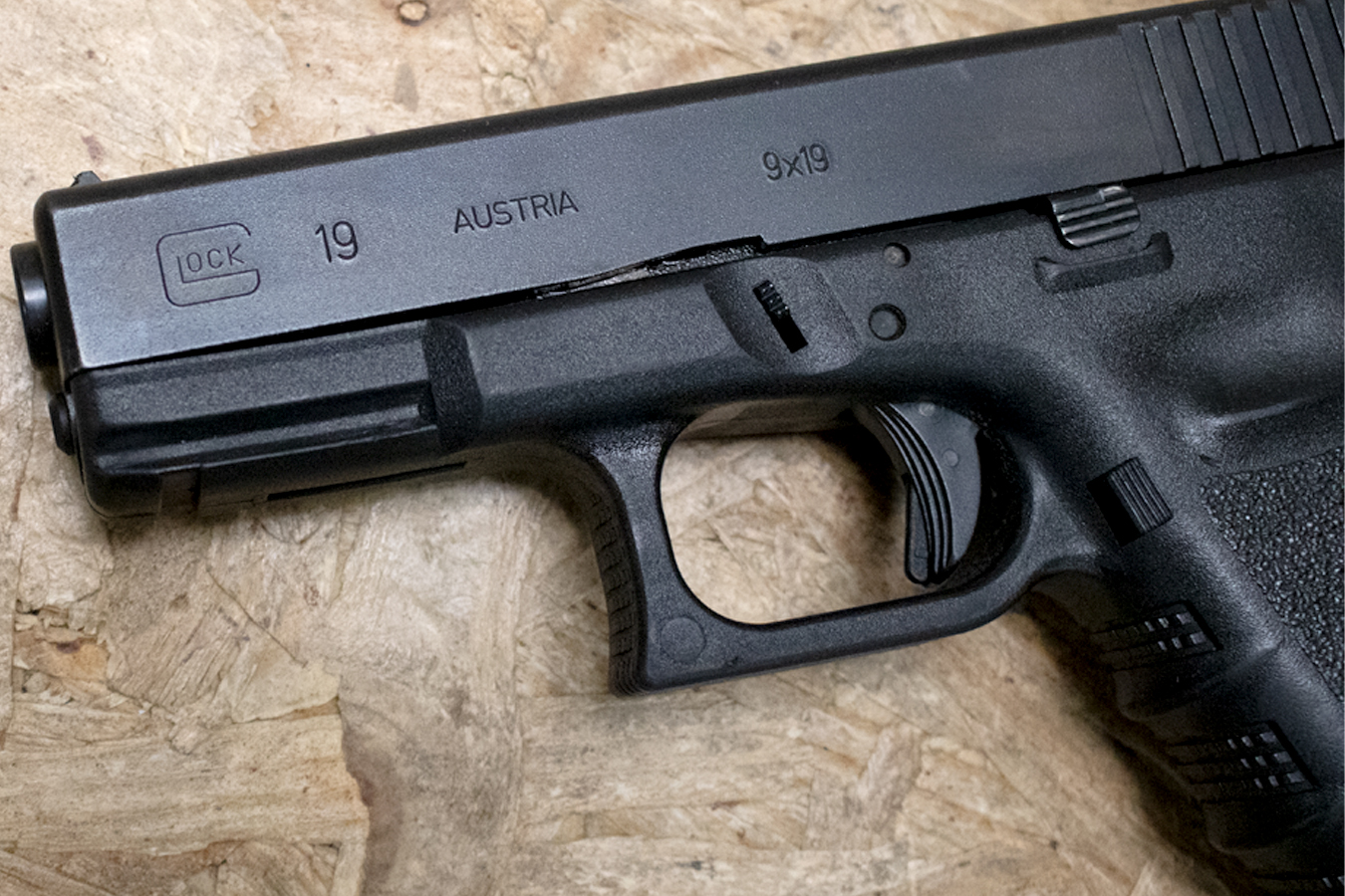 GLOCK 19 Gen3 9mm Police Trade-in Pistol