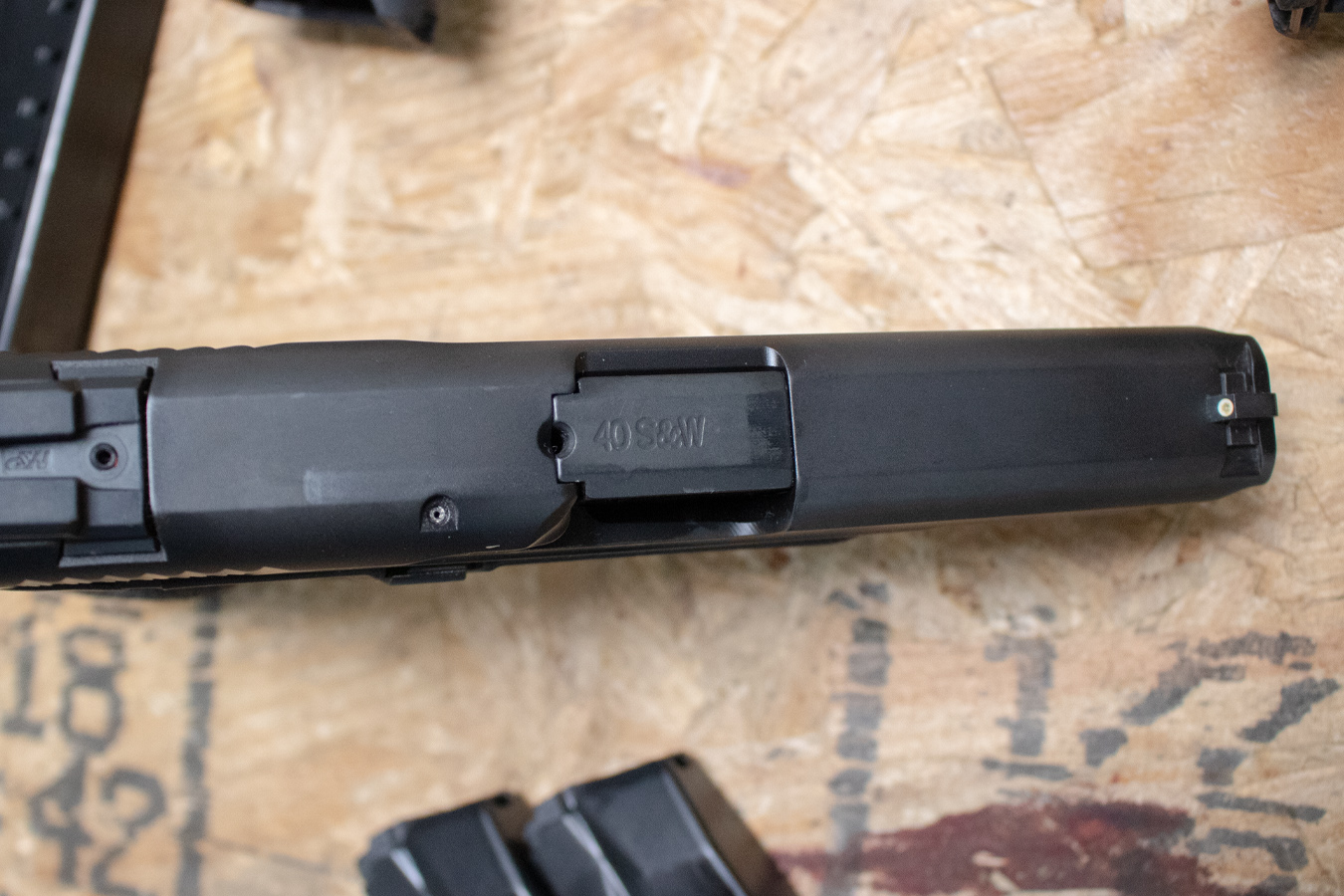 Smith & Wesson M&P40 M2.0 40 S&W Police Trade-In Pistols with Night ...