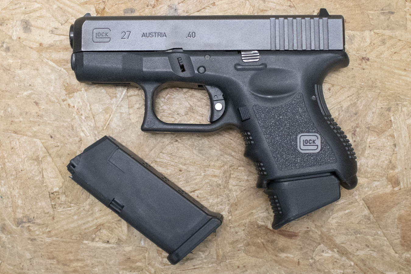 GLOCK 27 Gen3 40 S&W Police Trade-In Subcompact Pistol with Two Magazines