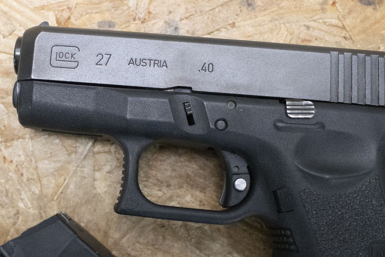 GLOCK 27 Gen3 40 S&W Police Trade-In Subcompact Pistol with Two Magazines