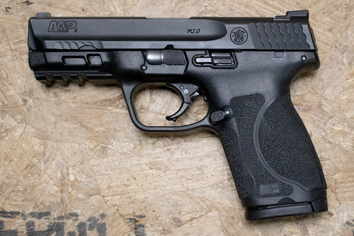 SMITH AND WESSON M&P9 M2.0 Compact 9mm Police Trade-In Pistol