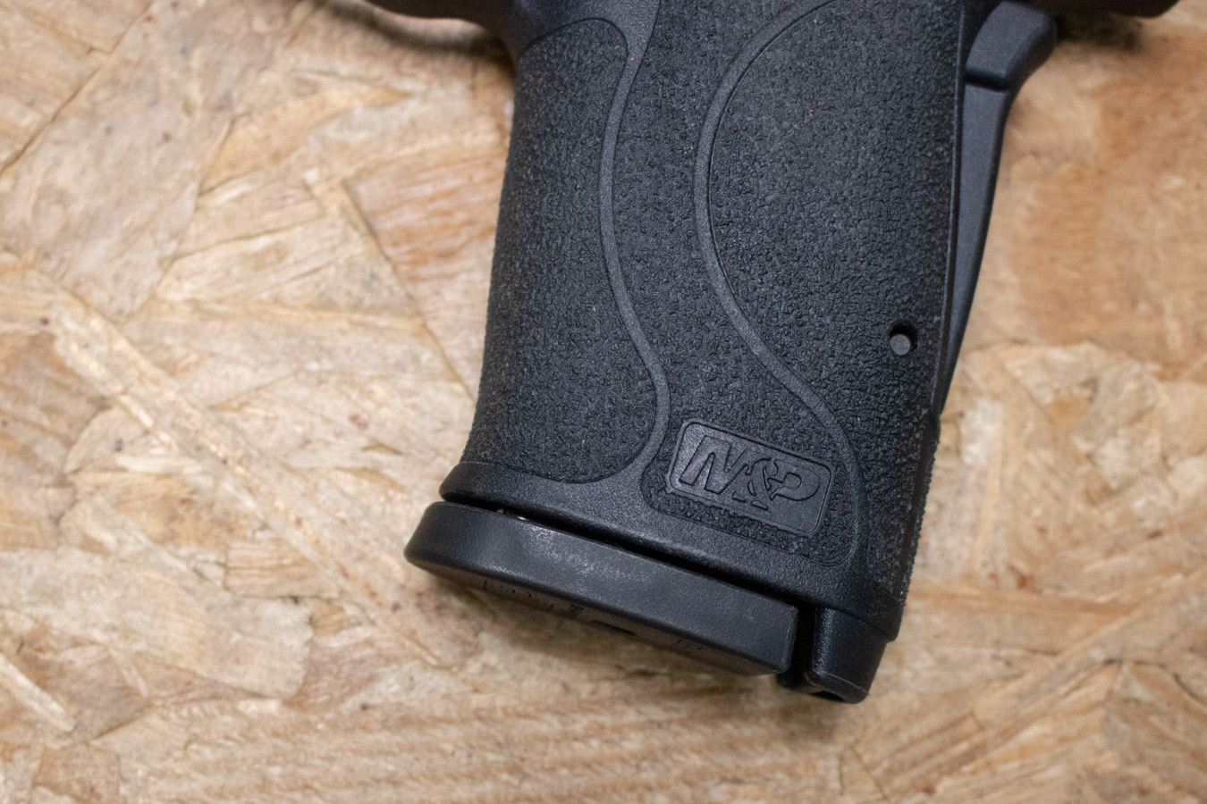 SMITH AND WESSON M&P9 Shield EZ M2.0 9mm Police Trade-In Pistol with Two Magazines
