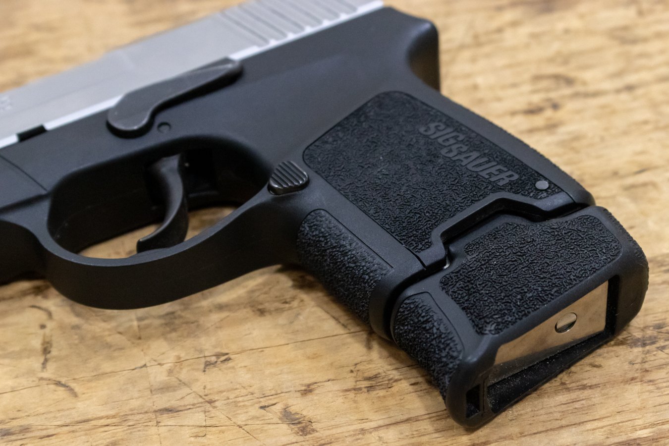 SIG SAUER P290 9mm DAO Two-Tone Police Trade-Pistols with Night Sights (Fair Condition)