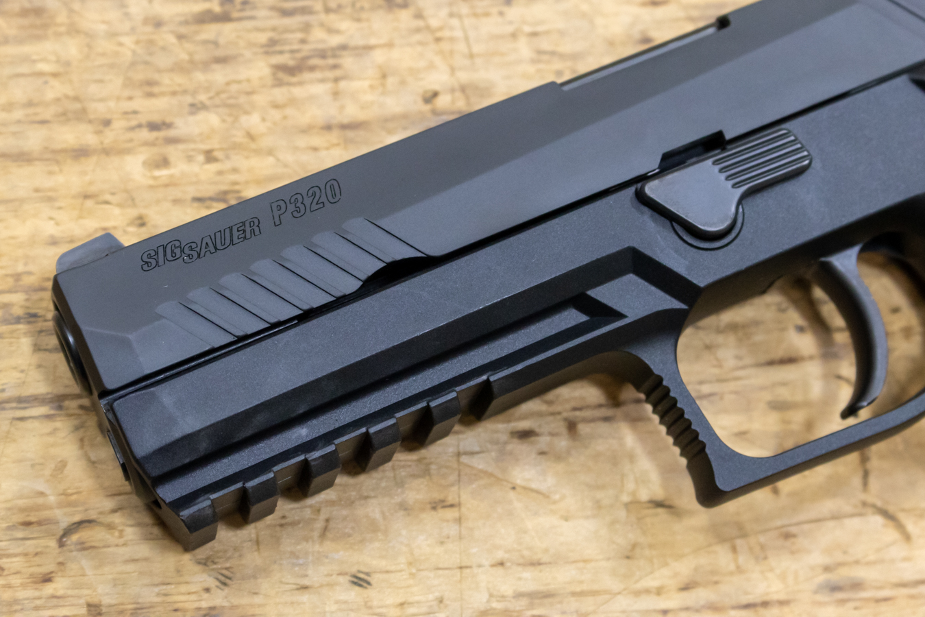 SIG SAUER P320 Full Size 9mm Police Trade-in Pistols with Night Sights (Good Condition)