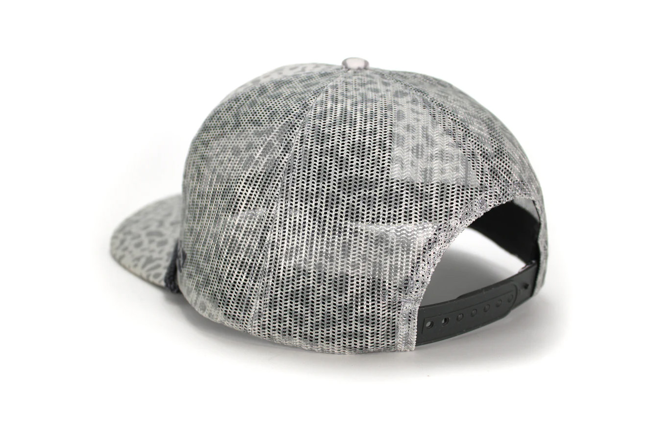 PARAMOUNT APPAREL Bigfoot Bass Squatch Fishing 6-Panel Rope Cap
