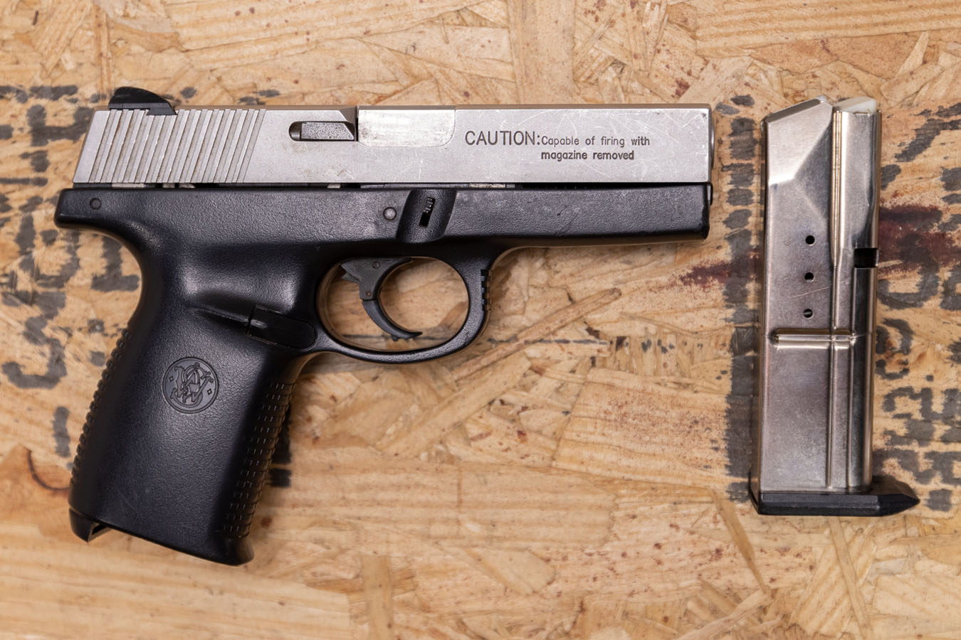 SMITH AND WESSON SW9V 9mm Police Trade-In Pistol