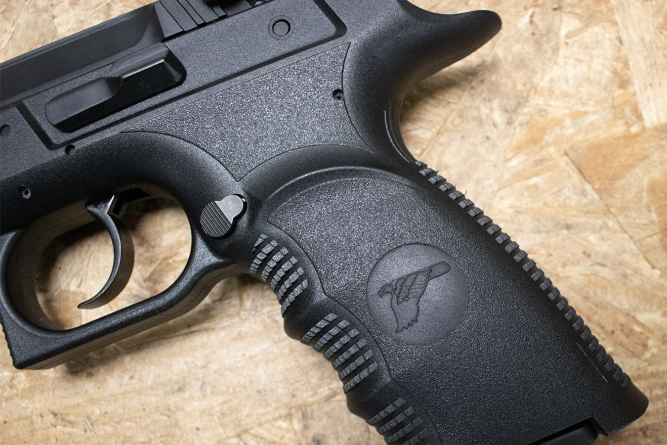 MAGNUM RESEARCH Baby Desert Eagle 9mm Police Trade-In Semi-Compact Pistol