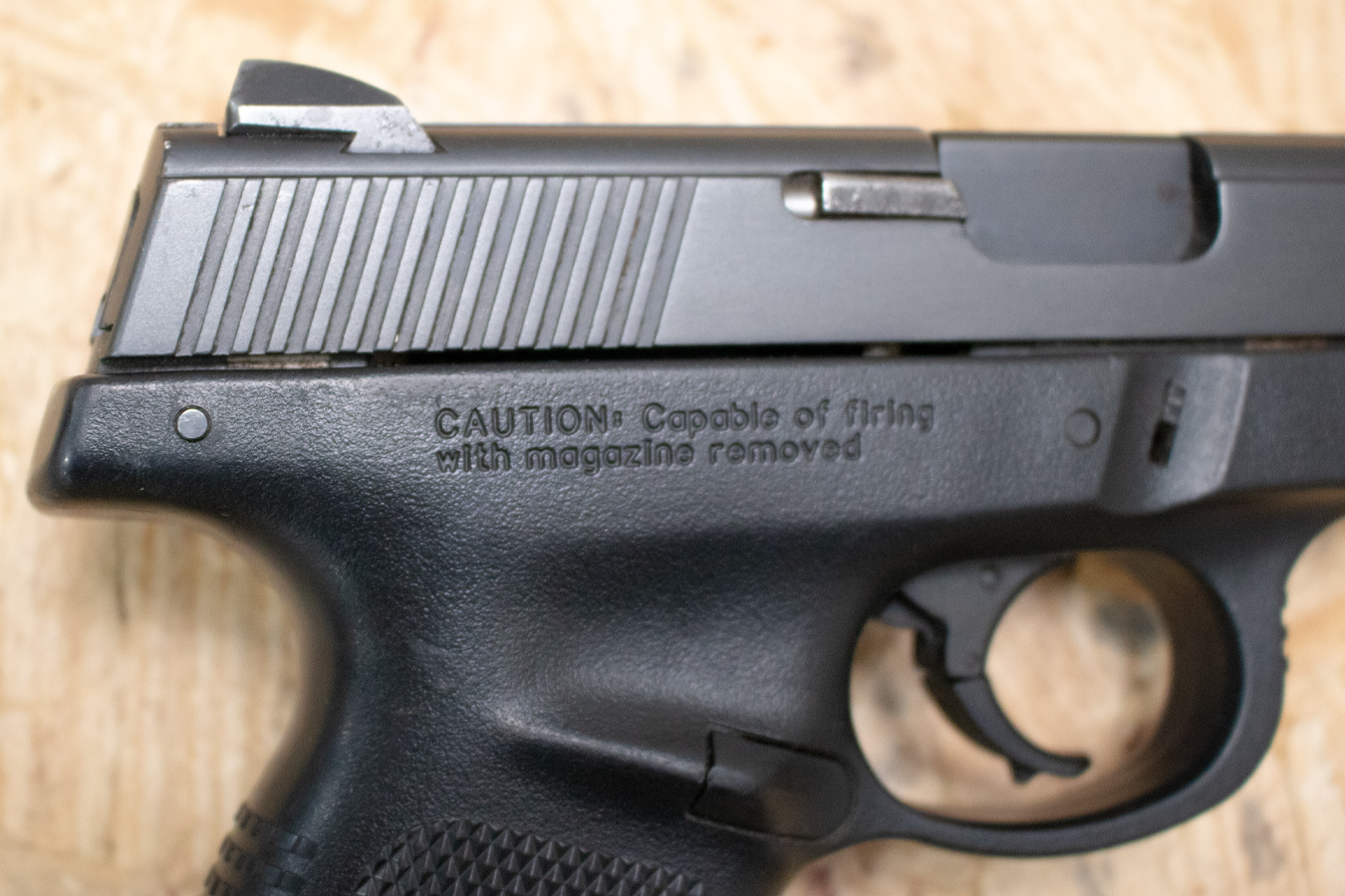 SMITH AND WESSON SW40E 40 S&W Police Trade-In Pistol with 10-Round Magazine