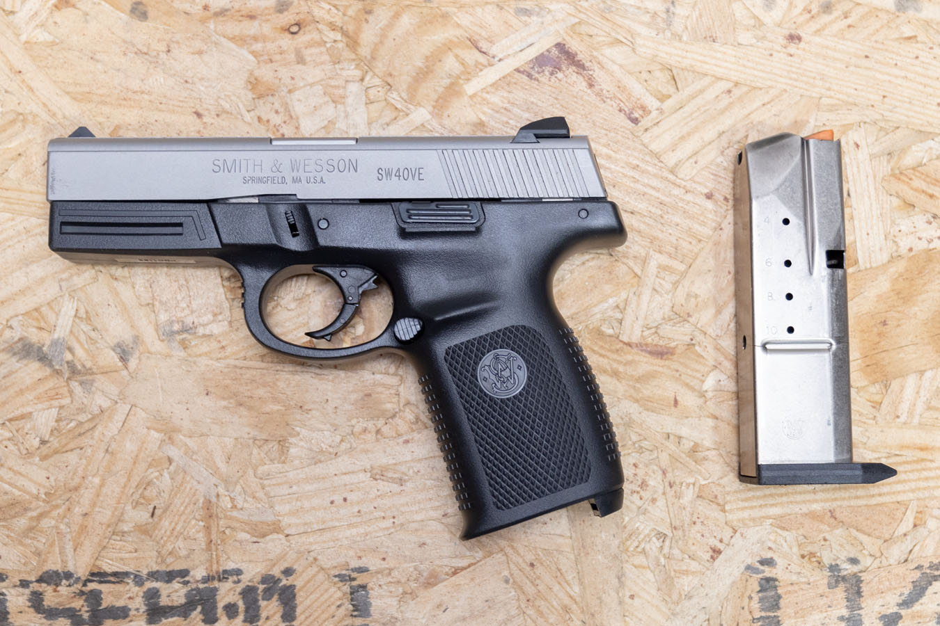SMITH AND WESSON SW40VE 40 S&W Police Trade-In Pistol Striker Fired