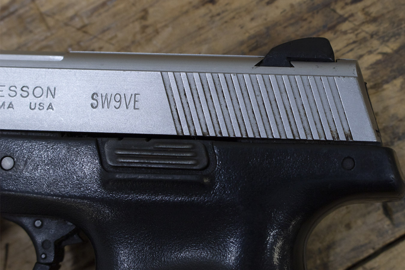 SMITH AND WESSON SW9VE 9mm Police Trade-In Pistol 