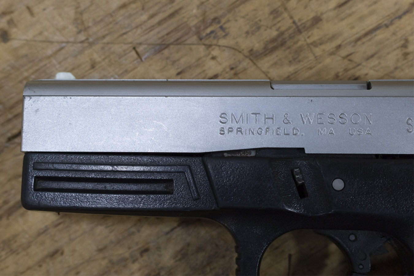 SMITH AND WESSON SW9VE 9mm Police Trade-In Pistol 