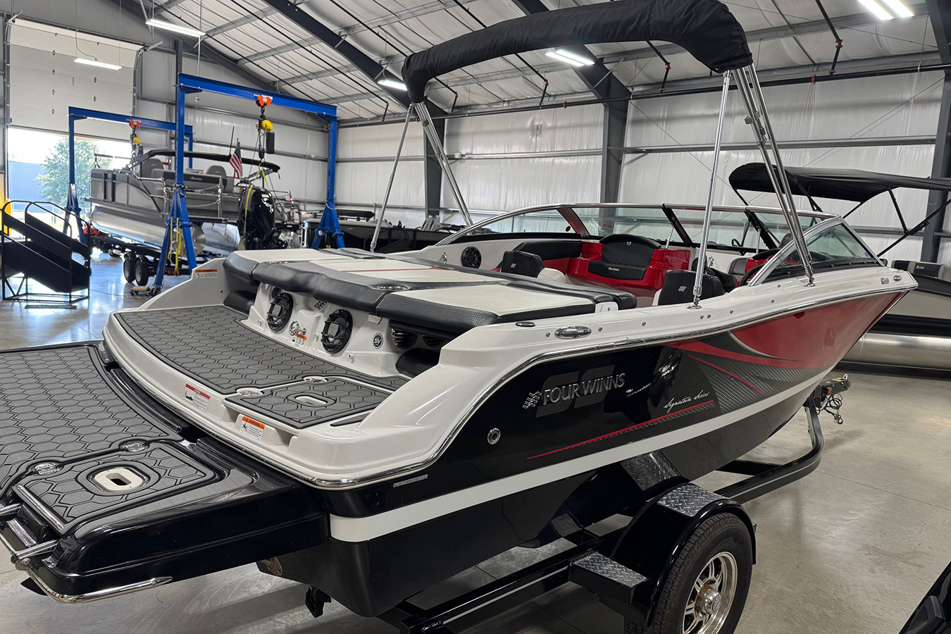 Four Winns 2016 H190 Signature Series with Mercruiser 4.3L V6 220HP