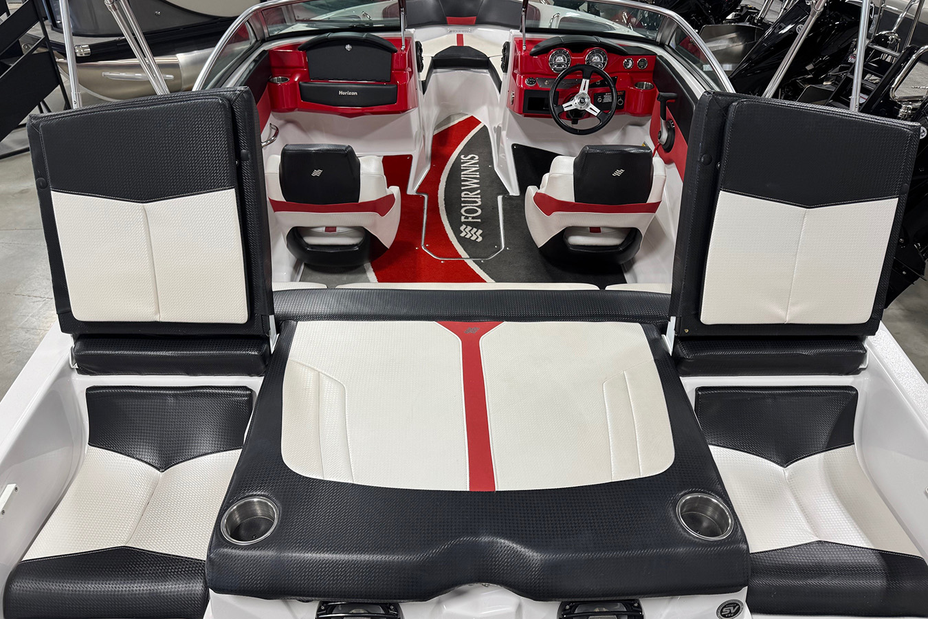 Four Winns 2016 H190 Signature Series with Mercruiser 4.3L V6 220HP