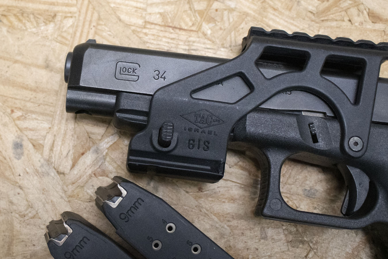 GLOCK 34 9mm Police Trade-In Pistol with Three Magazines, Optic Mount, and Flared Magwell
