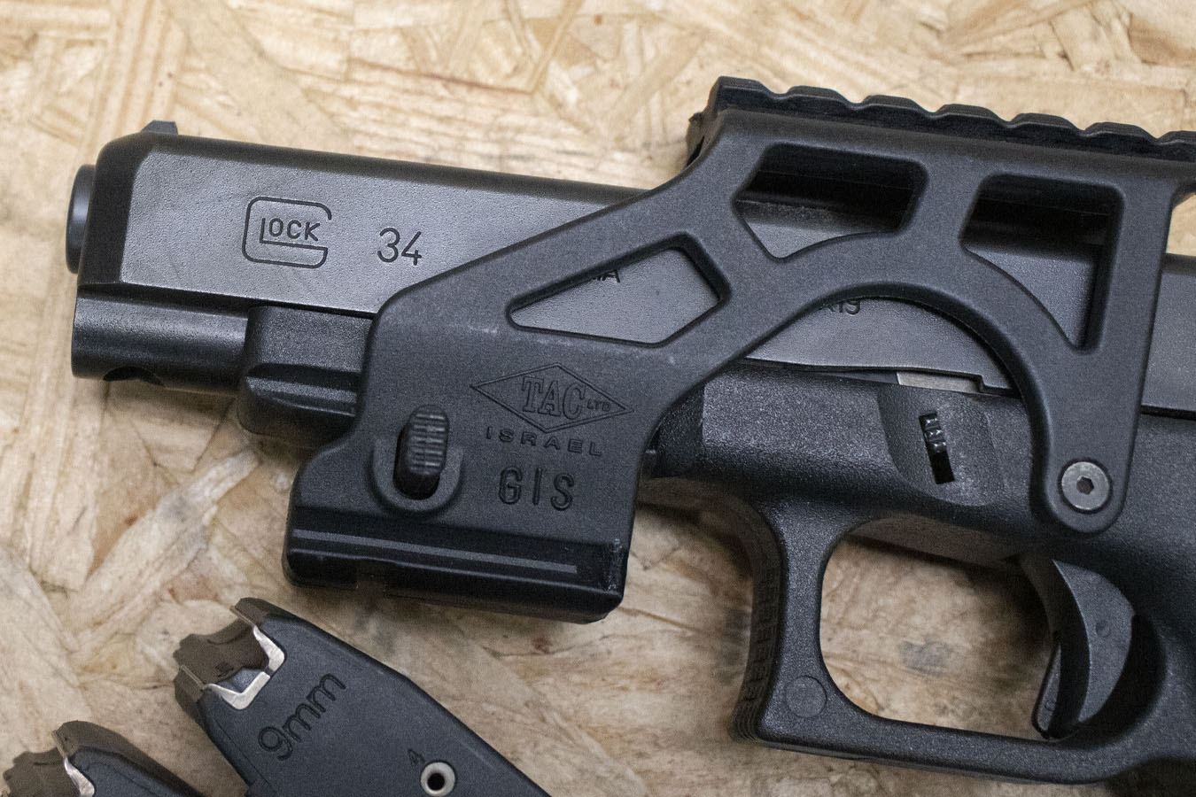 GLOCK 34 9mm Police Trade-In Pistol with Three Magazines, Optic Mount, and Flared Magwell