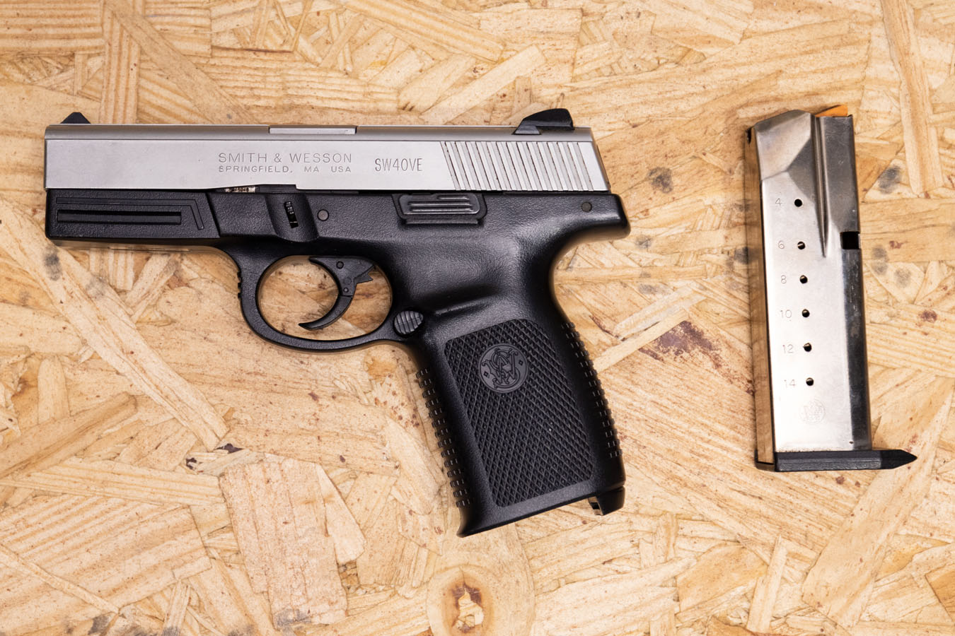SMITH AND WESSON SW40VE 40 S&W Police Trade-In Pistol Striker Fired