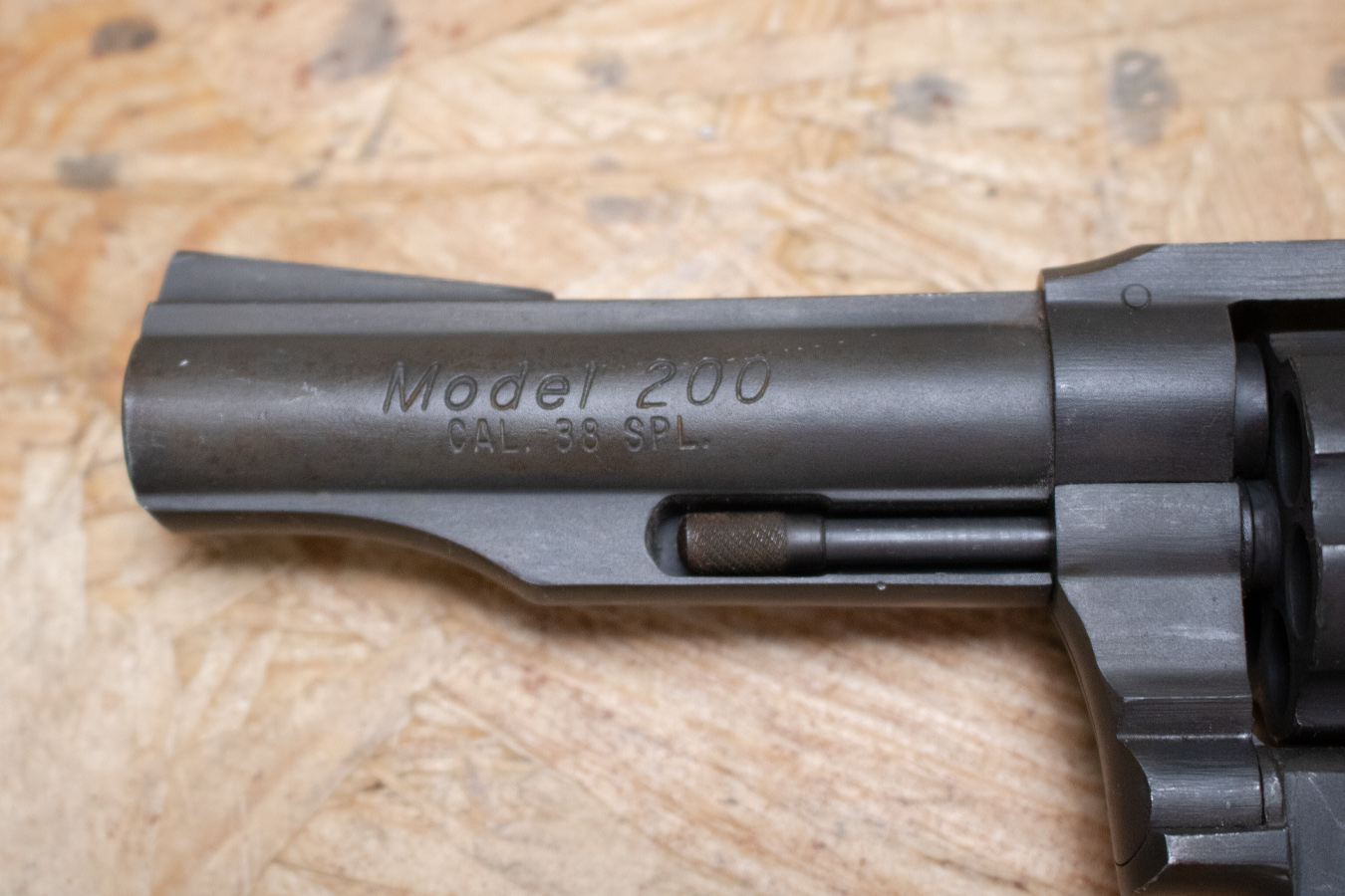 ROCK ISLAND ARMORY Model 200 38SPL Police Trade-In Double-Action Revolver