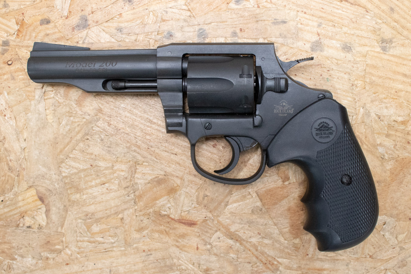 ROCK ISLAND ARMORY Model 200 38 Special Police Trade-In Double-Action Revolver