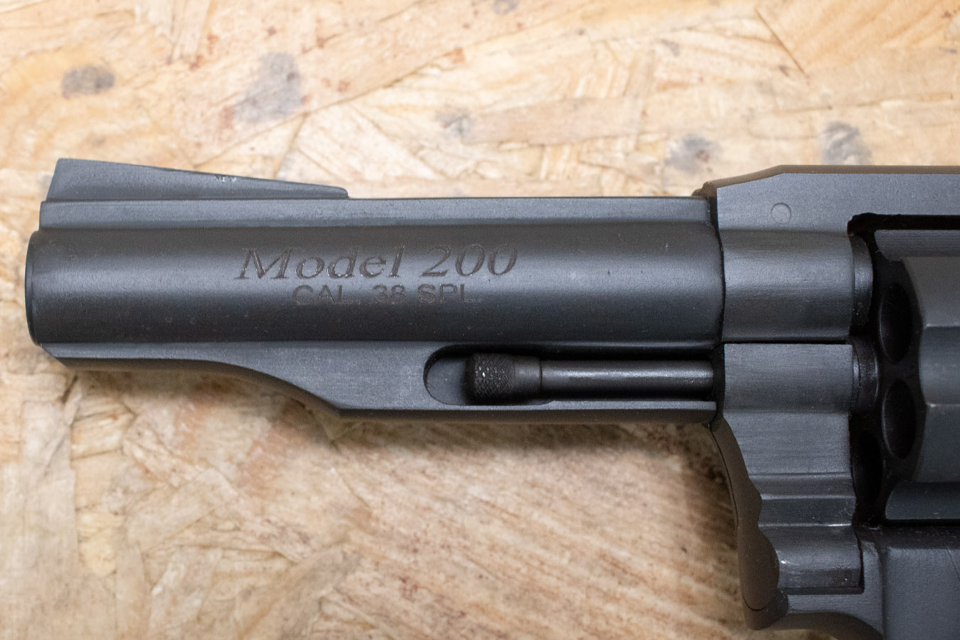 ROCK ISLAND ARMORY Model 200 38 Special Police Trade-In Double-Action Revolver