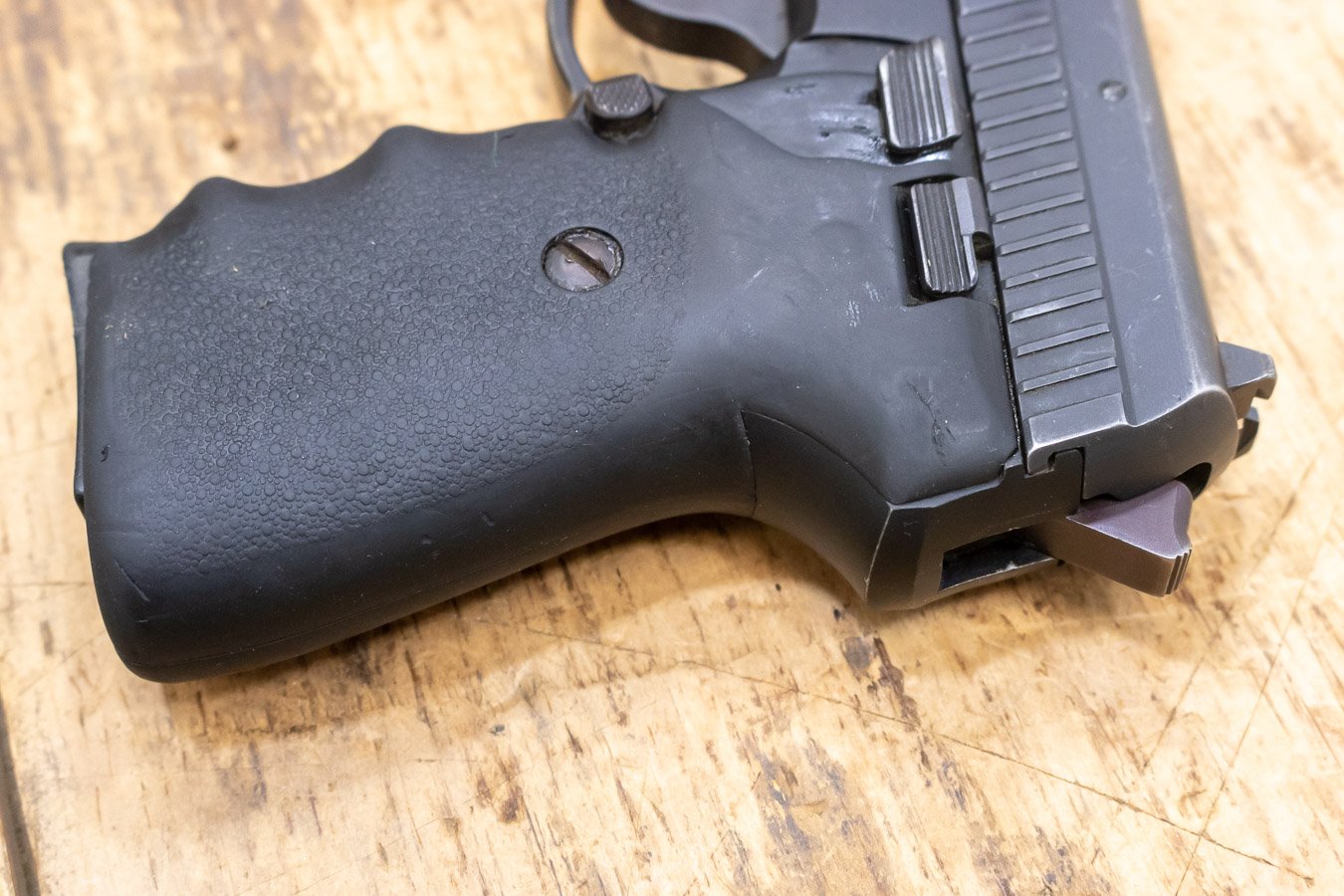 SIG SAUER P239 9mm 8-Round Used Trade-in Pistol