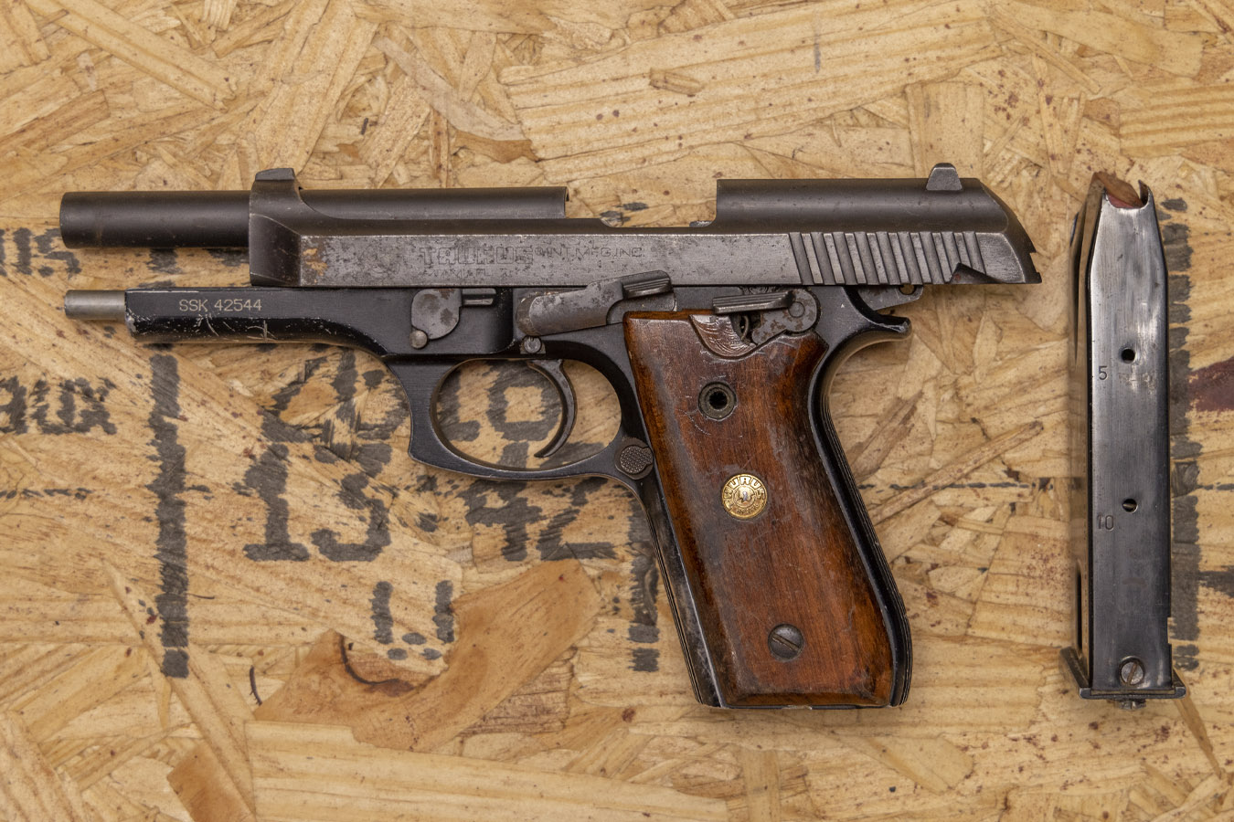TAURUS PT-100 AF .40 S&W Police Trade-In Pistol