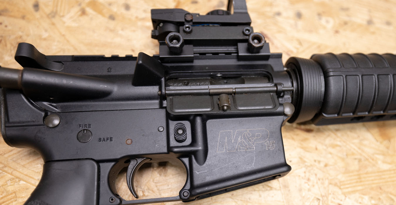 SMITH AND WESSON M&P15 5.56mm Police Trade-In Rifle with Red Dot Optic