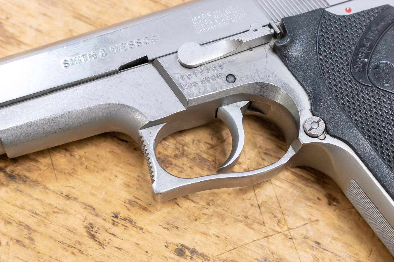 SMITH AND WESSON 5906 9mm 15-Round Used Trade-in Pistol