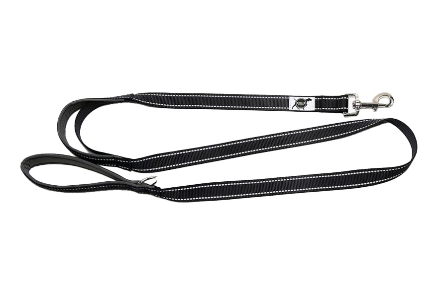 ROCT OUTDOOR Trailhead Padded Dog Leash With Heel Handle in Black