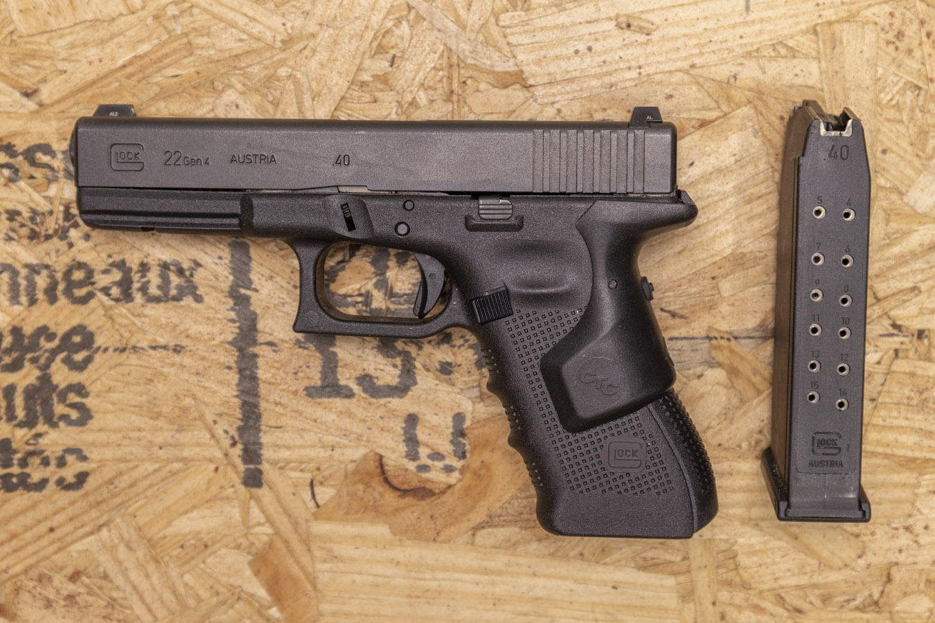 GLOCK 22 Gen4 .40 S&W Police Trade-In Pistol with Crimson Trace Lasergrips
