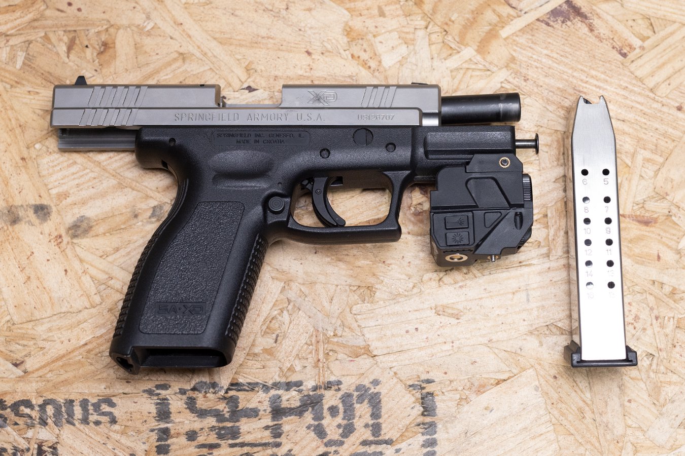 SPRINGFIELD XD-9 9mm Police Trade-In Pistol with Light and Laser