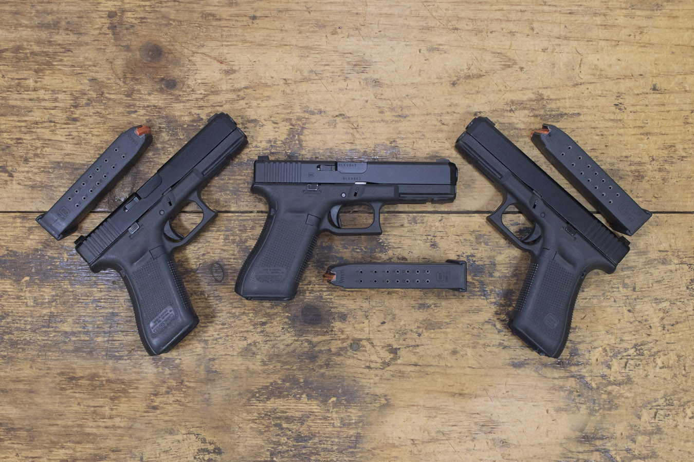 GLOCK 17 Gen5 9mm Police Trade-in Pistols with Night Sights