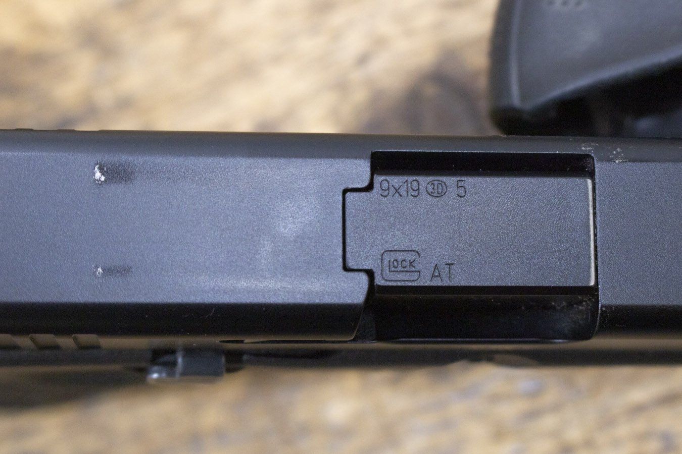 GLOCK 17 Gen5 9mm Police Trade-in Pistols with Night Sights