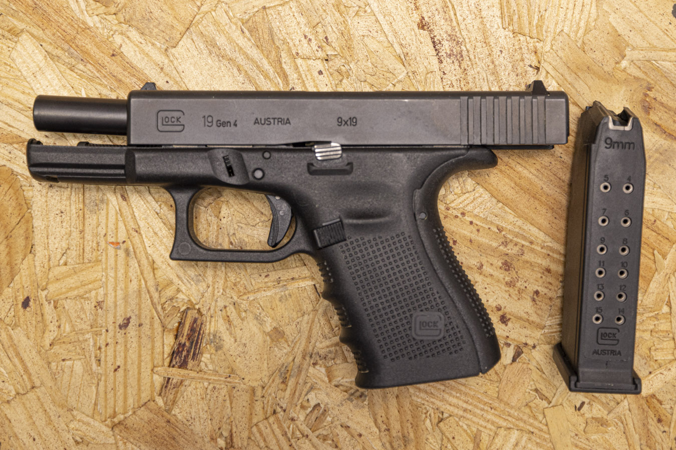 GLOCK 19 GEN4 9mm Police Trade-In Pistol