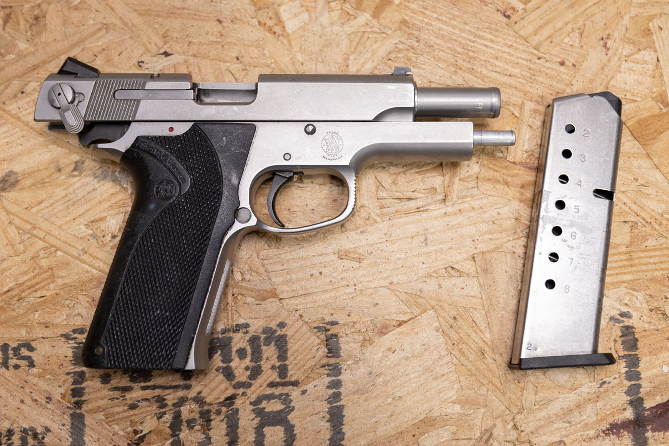SMITH AND WESSON 4566 45ACP Police Trade-In Pistol in Stainless