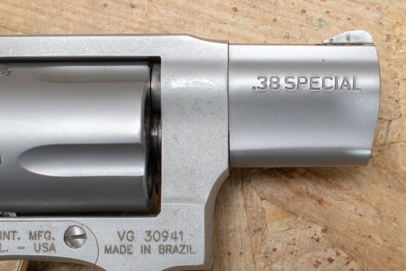 TAURUS Model 85 Ultra-Lite 38 Special Police Trade-In Revolver with Wood Grips