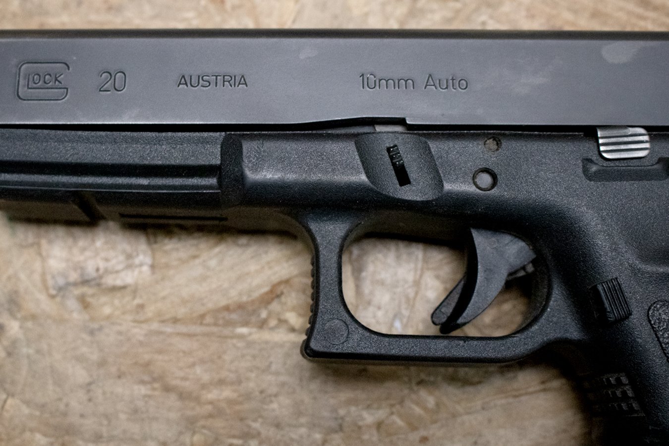 GLOCK 20 Gen3 10mm Police Trade-In Pistol with Accessory Rail