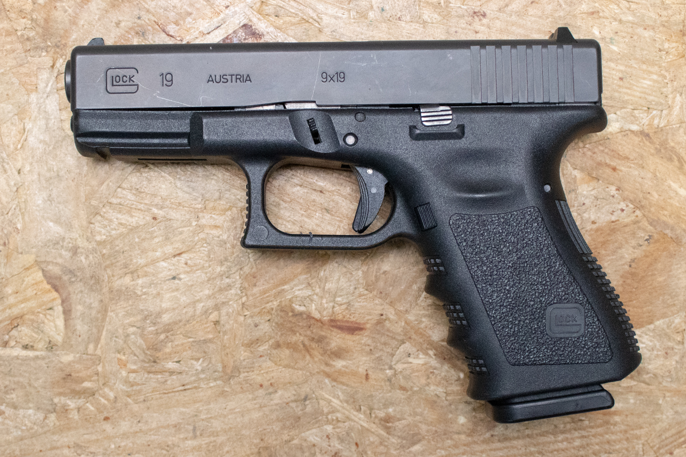 GLOCK 19 9mm Police Trade-In Pistol